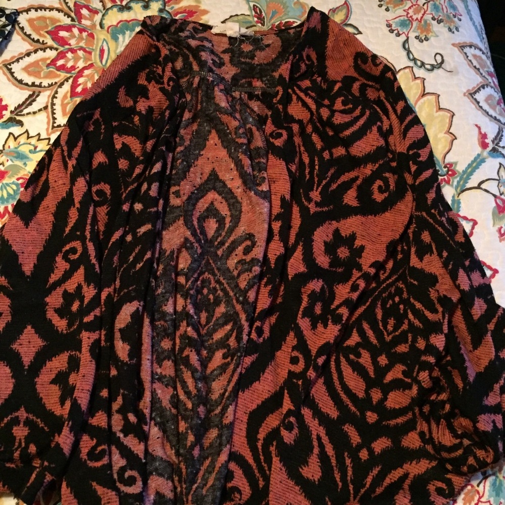 •SOLD•Black and coral baggy cardigan